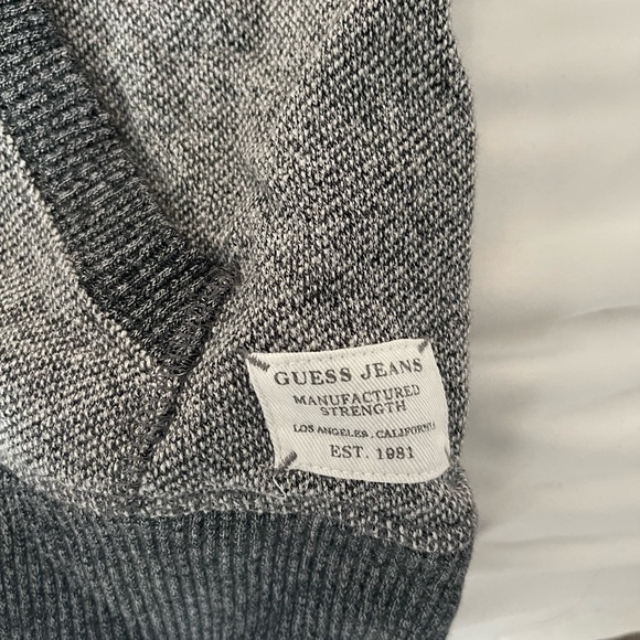 Guess salt and pepper hoodie (small) - Picture 3 of 3